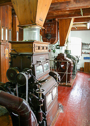 Die Mahlwerke der Miltitzer Mühle. Die Mahlwerke der Miltitzer Mühle. Von oben kann das Korn aus den Silos direkt in die Mühlen laufen.