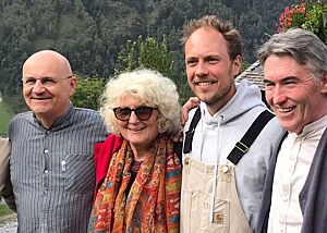 Arnd Erbel, Roswitha Huber, Jesper Götz und Jean-Jacques Jacob stehen lächelnd nebeneinander (v.l.n.r.).