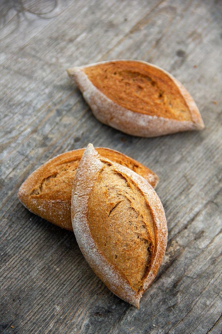 Weizenvollkornbrötchen (mit heller Variante): Plötzblog