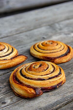 Dinkel-Kakaoschnecken.