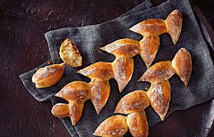 Das zu Ähren geformte Brot hat eine besonders herzhafte Krume und Kruste.